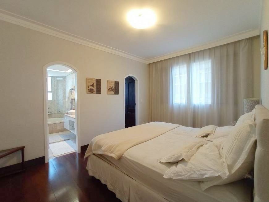 Apartamento à venda com 4 quartos, 206m² - Foto 6