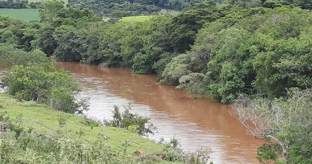 Chácara à venda com 2 quartos, 4000000m² - Foto 2