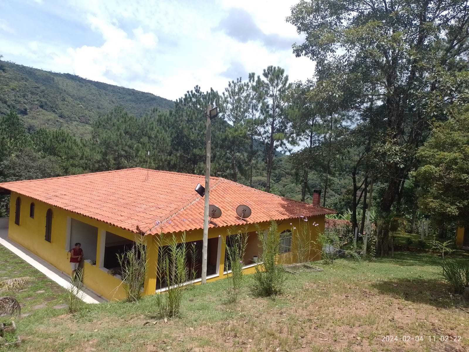 Chácara à venda com 3 quartos, 3025m² - Foto 1