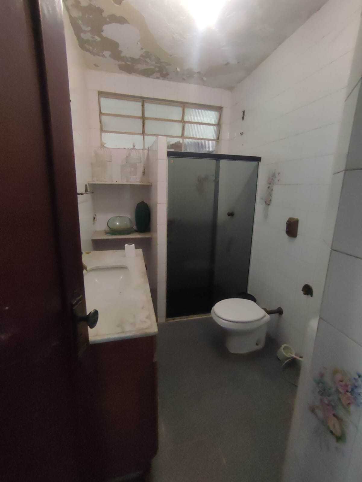 Casa à venda com 6 quartos, 250m² - Foto 20