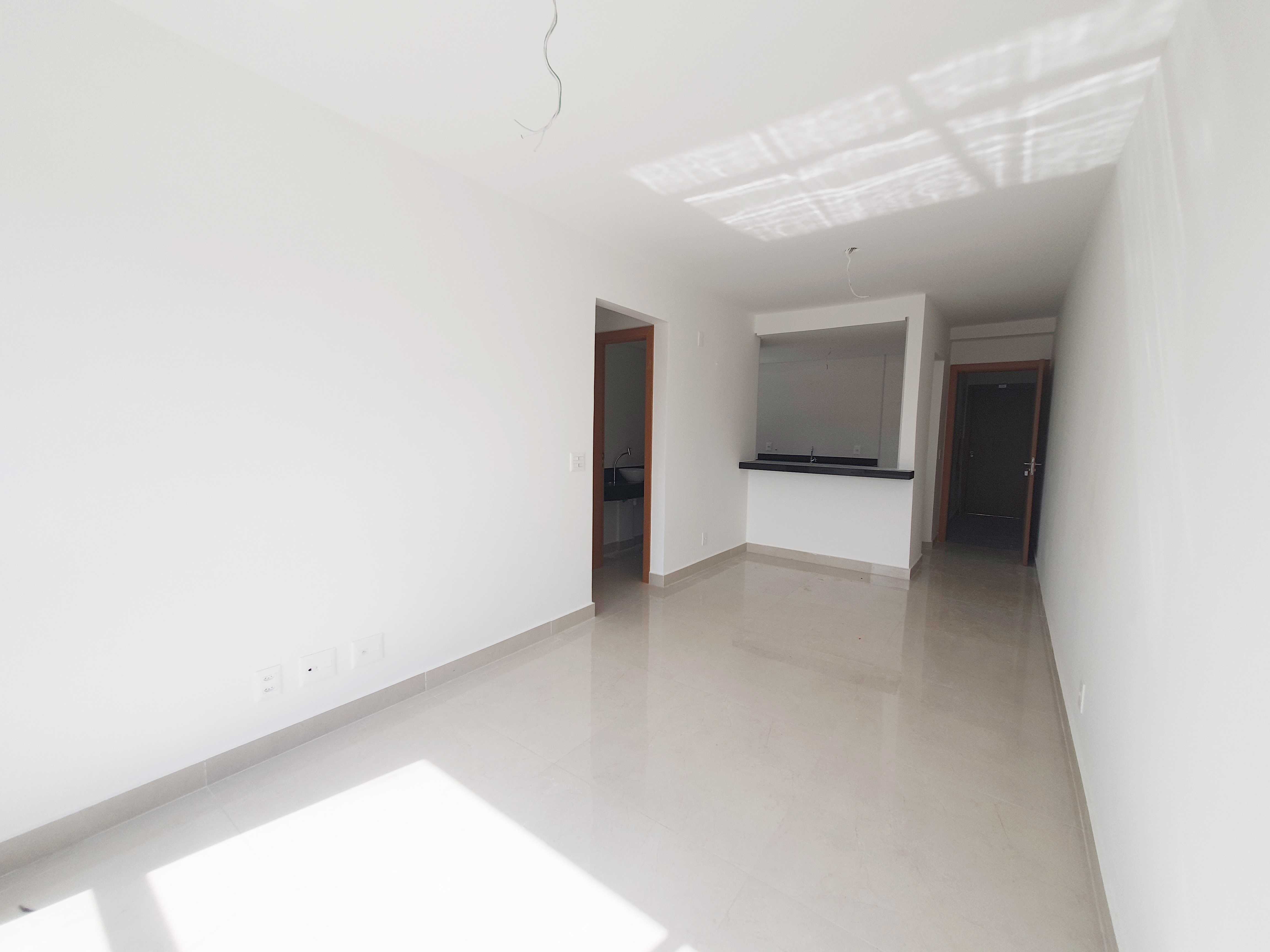 Apartamento à venda com 2 quartos, 61m² - Foto 3