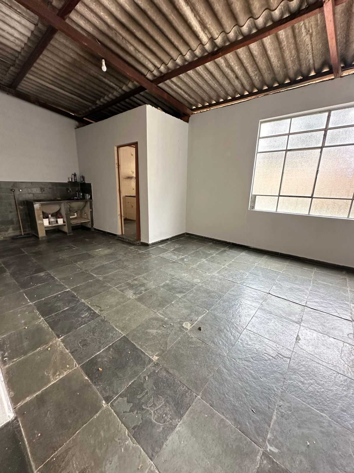 Casa à venda com 8 quartos, 359m² - Foto 13