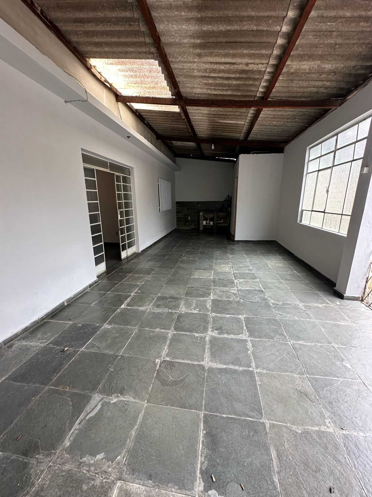 Casa à venda com 8 quartos, 359m² - Foto 11