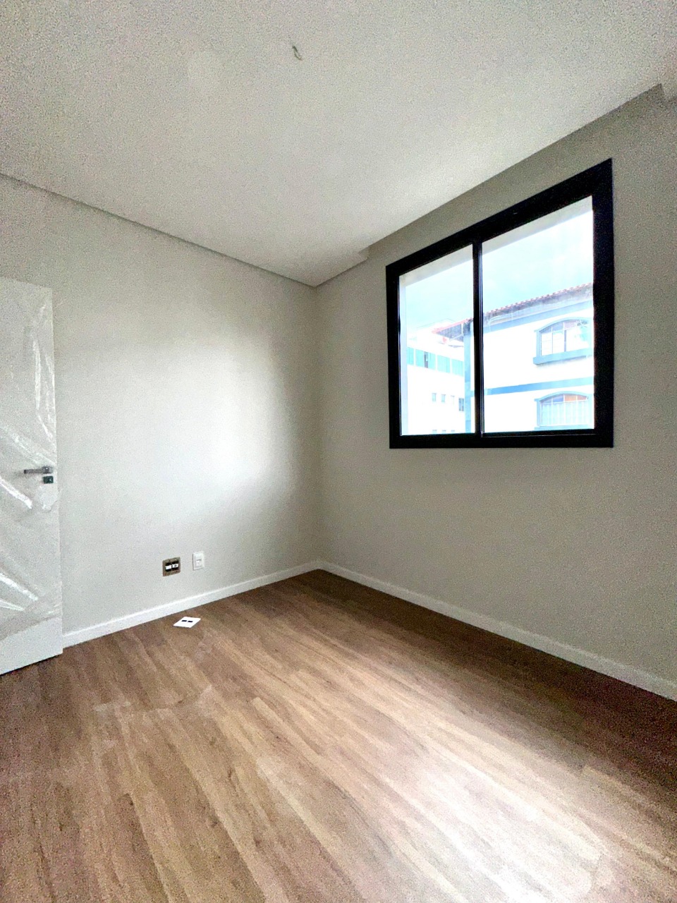 Apartamento à venda com 1 quarto, 127m² - Foto 11