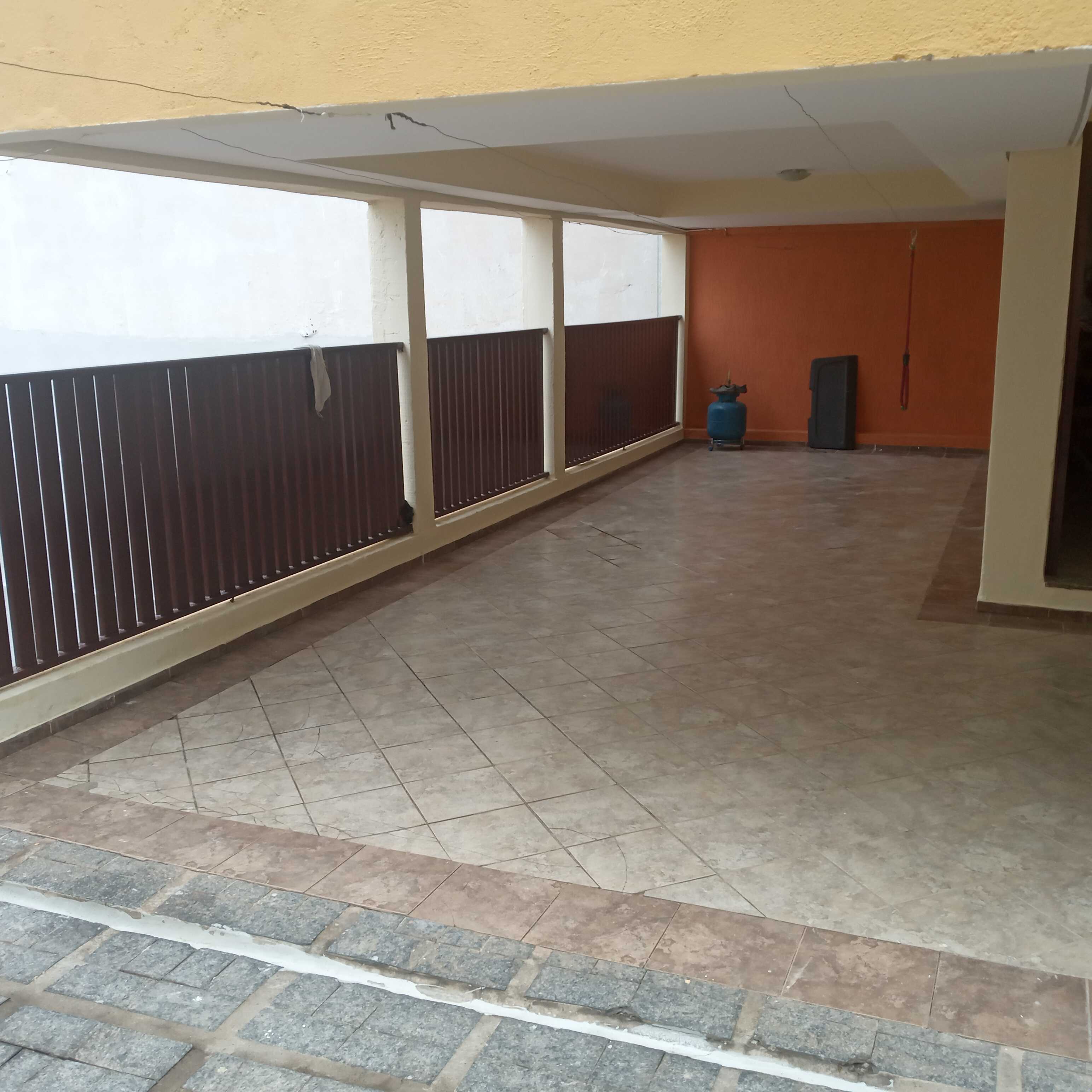 Casa à venda com 4 quartos, 238m² - Foto 3