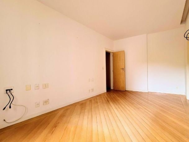 Apartamento para alugar com 4 quartos, 280m² - Foto 16