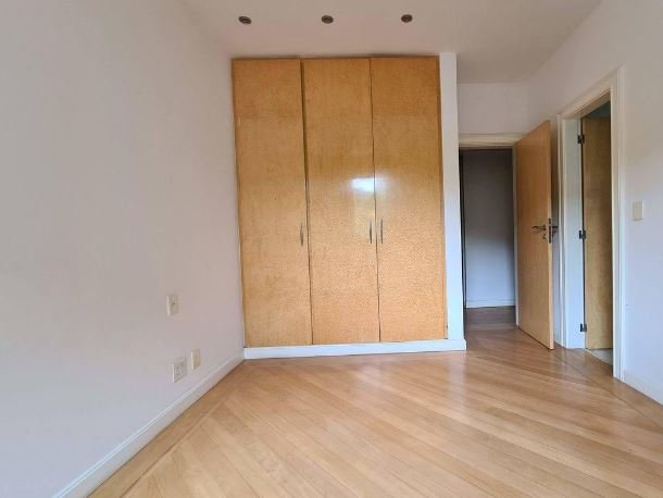 Apartamento para alugar com 4 quartos, 280m² - Foto 17