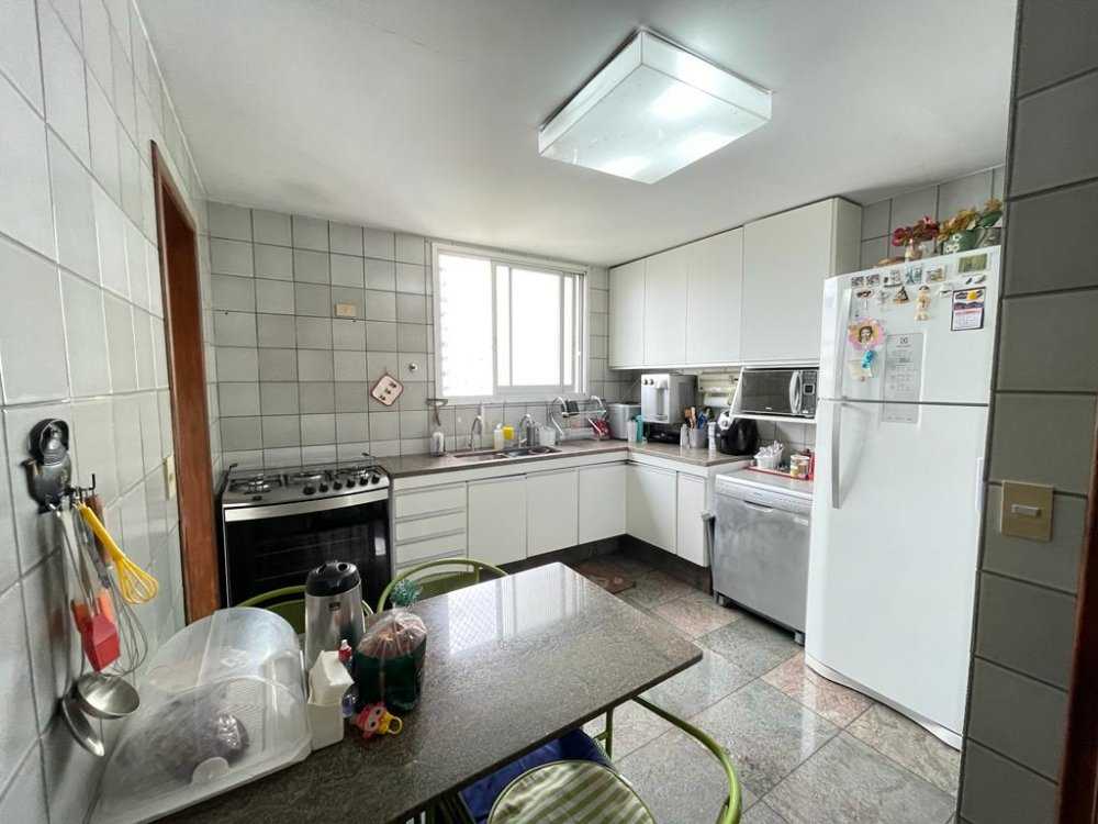 Apartamento à venda com 4 quartos, 189m² - Foto 14