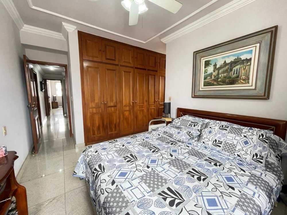 Apartamento à venda com 4 quartos, 189m² - Foto 17