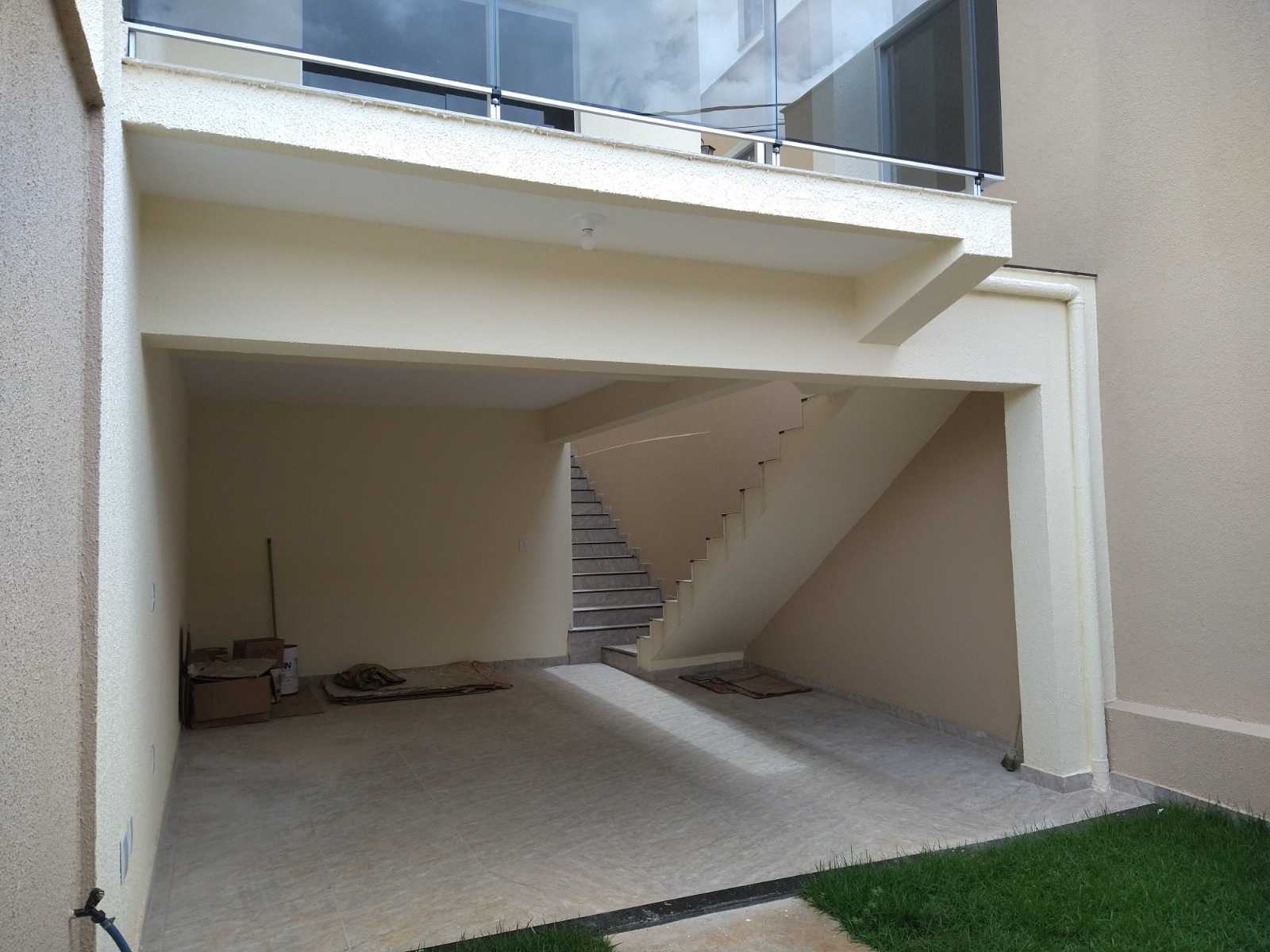 Casa à venda com 3 quartos, 131m² - Foto 2