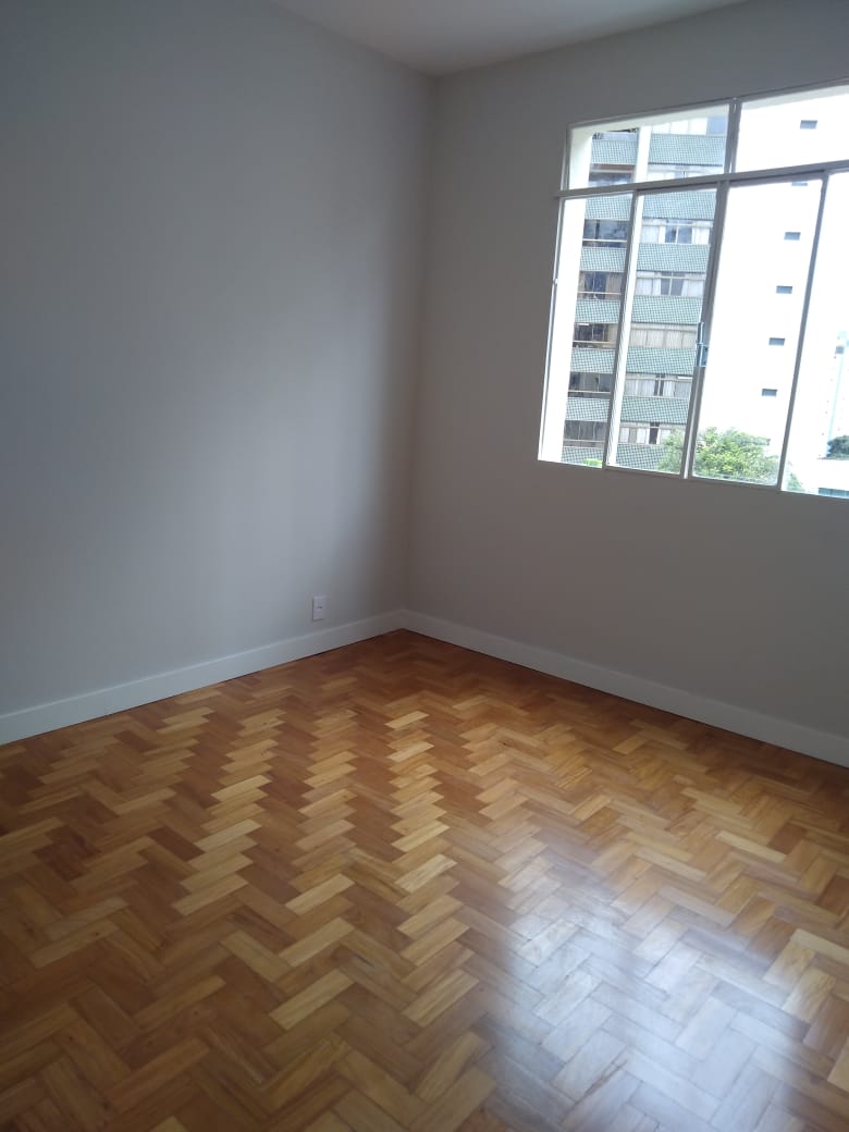 Apartamento à venda com 3 quartos, 90m² - Foto 2