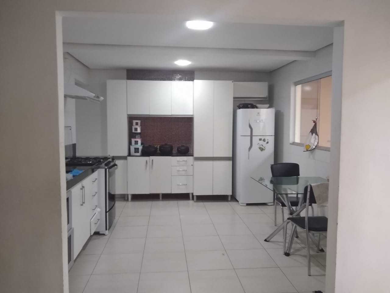 Casa à venda com 2 quartos, 120m² - Foto 8