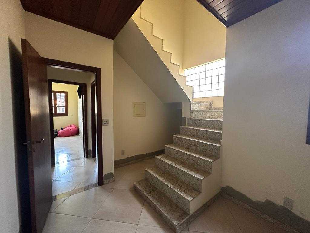 Casa à venda com 4 quartos, 179m² - Foto 15