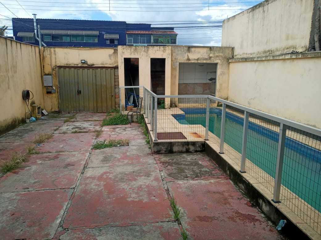 Casa à venda com 3 quartos, 235m² - Foto 3