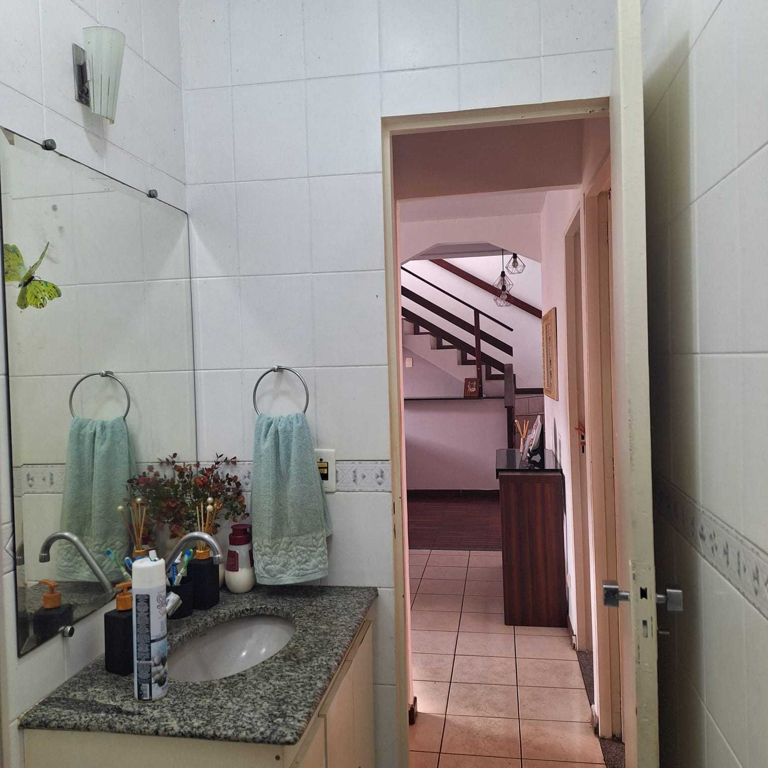 Casa à venda com 4 quartos, 200m² - Foto 24