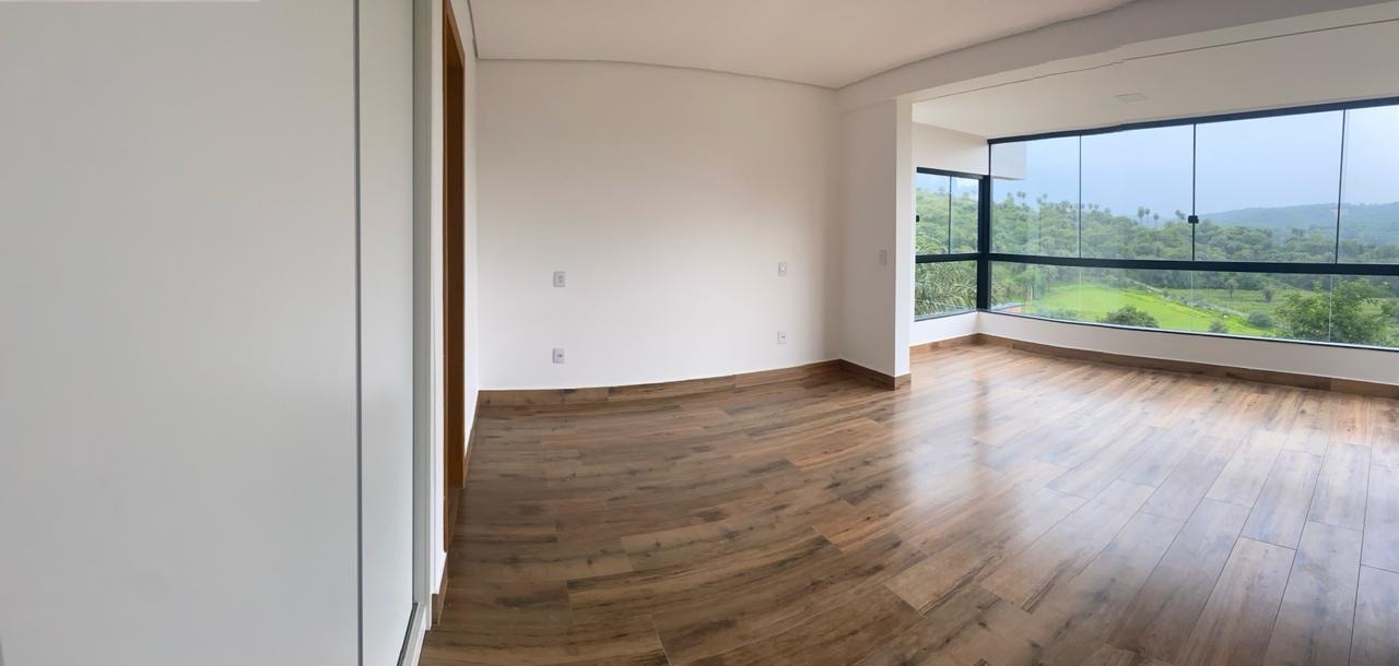 Casa à venda com 4 quartos, 360m² - Foto 2