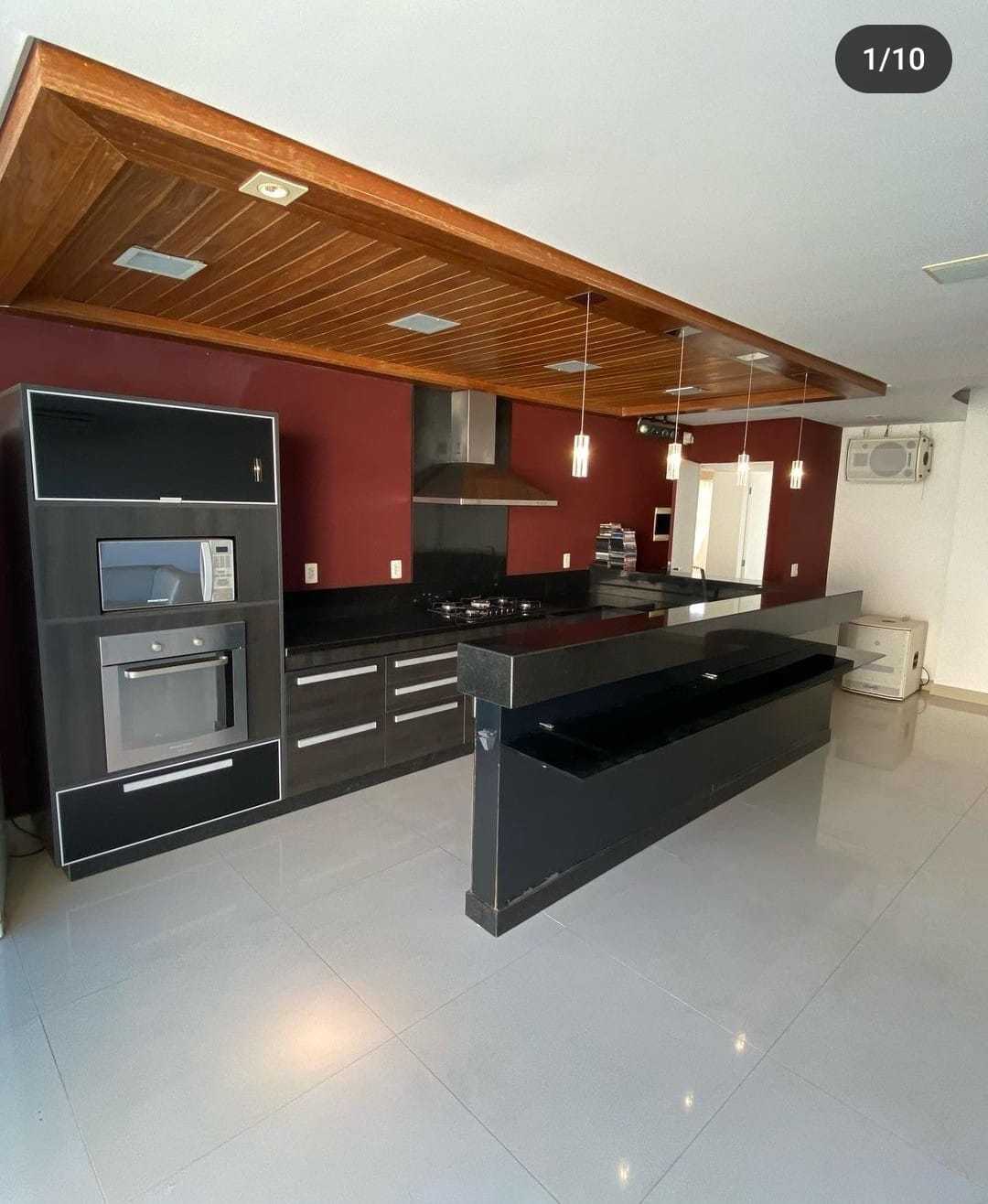 Casa à venda com 3 quartos, 250m² - Foto 1