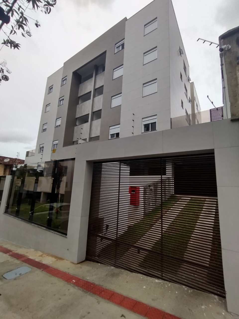 Apartamento para alugar com 3 quartos, 100m² - Foto 1