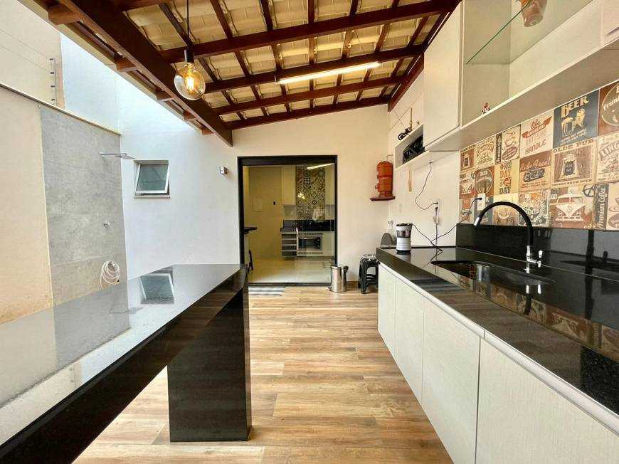 Casa à venda com 3 quartos, 130m² - Foto 12