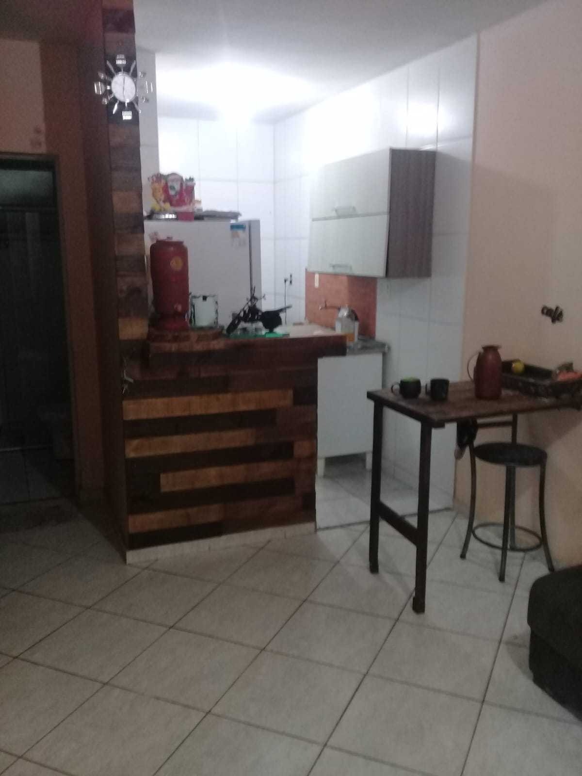 Casa à venda com 2 quartos, 58m² - Foto 2