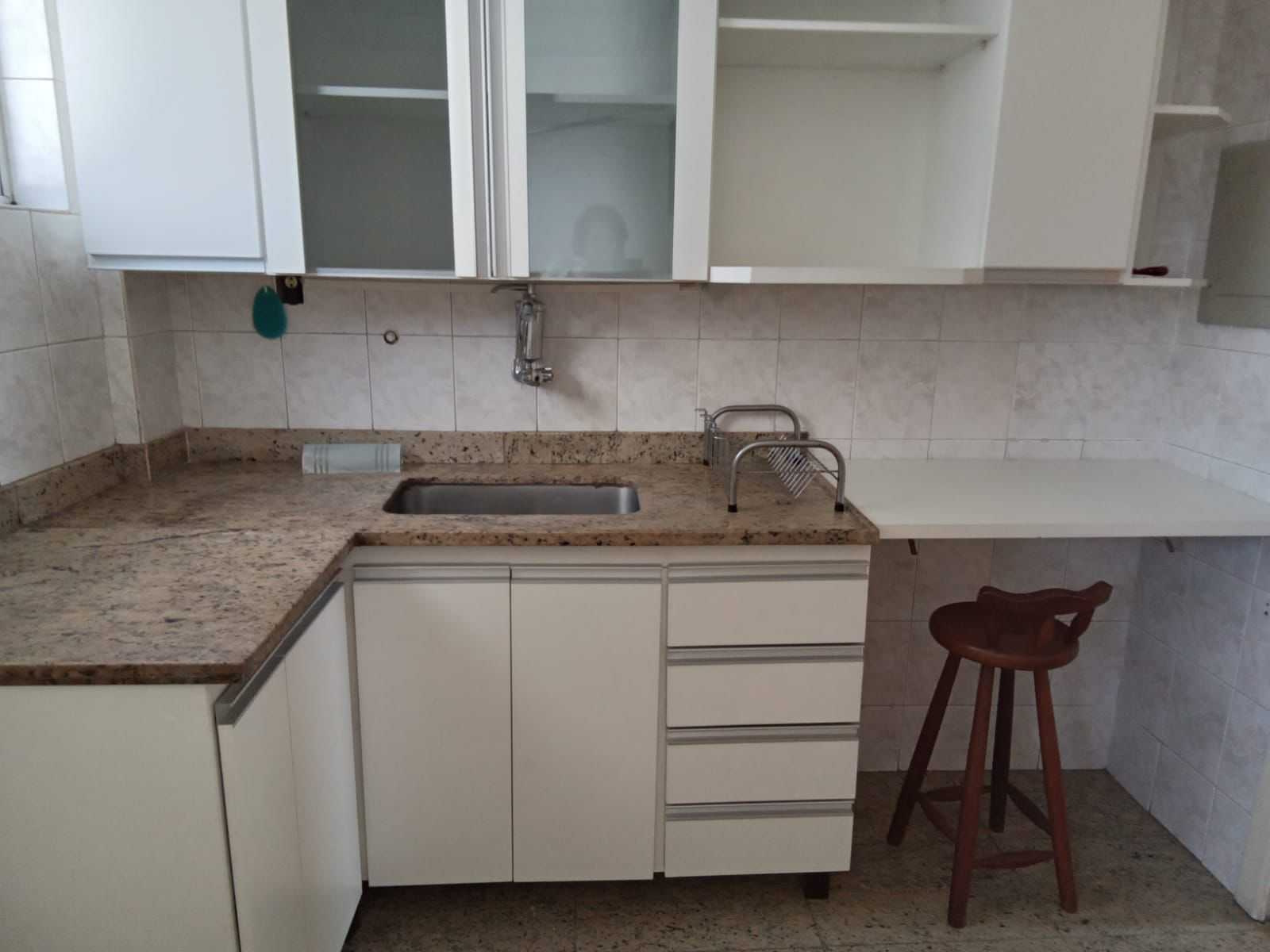 Apartamento à venda com 2 quartos, 75m² - Foto 24