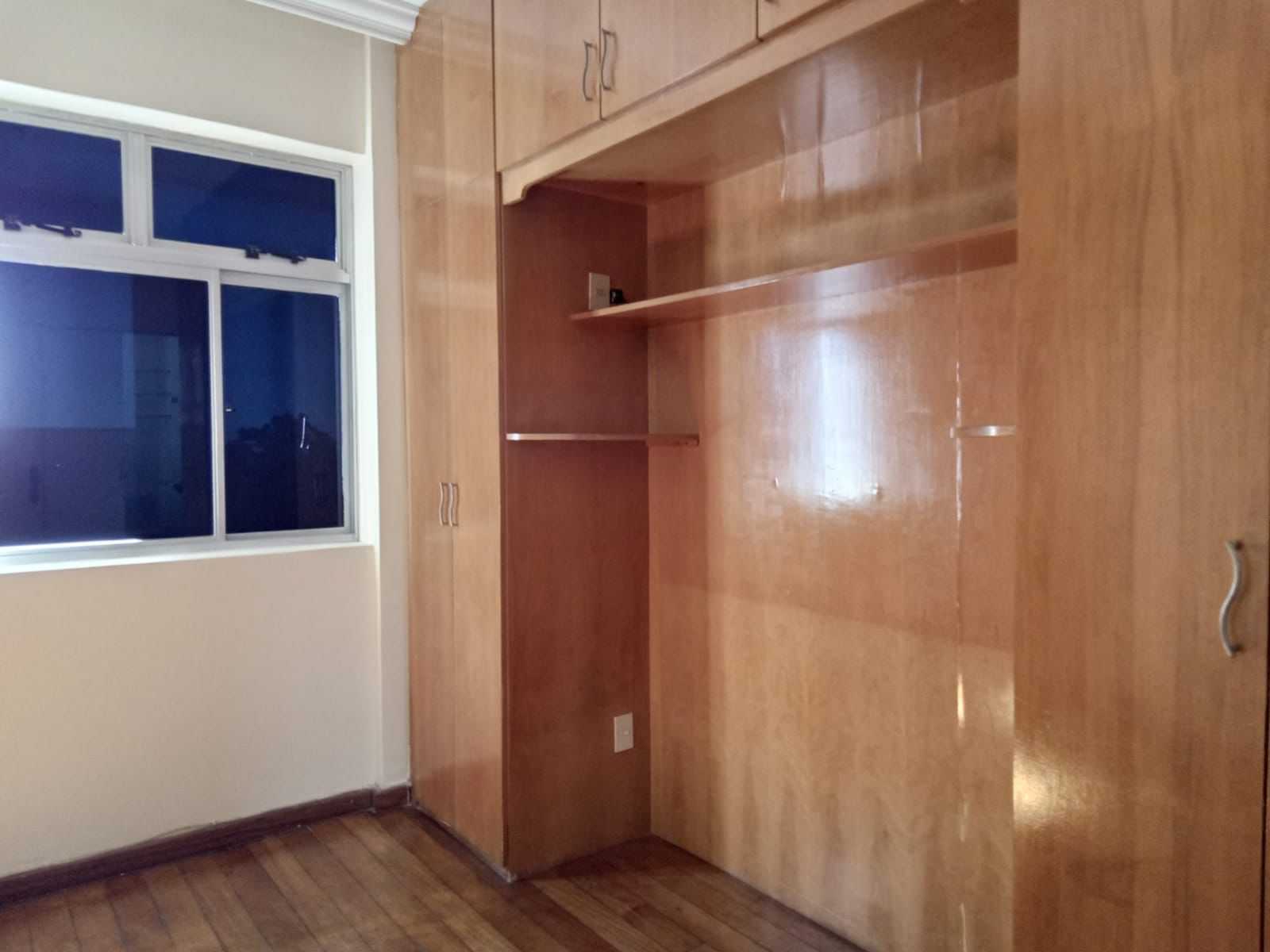 Apartamento à venda com 2 quartos, 75m² - Foto 11