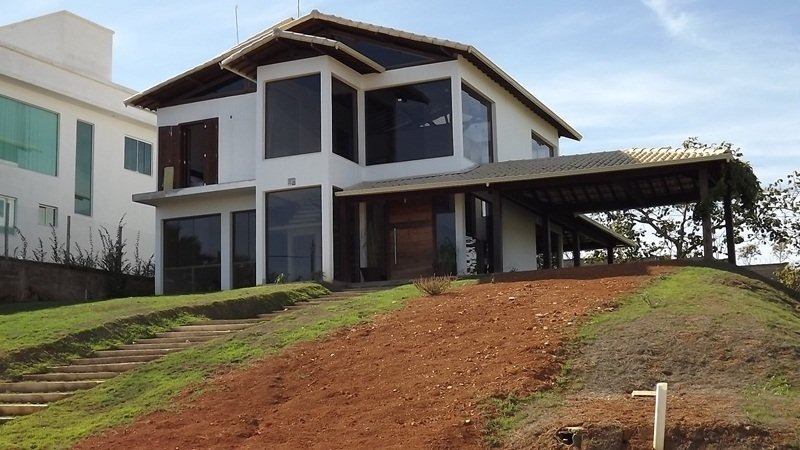 Casa à venda com 3 quartos, 280m² - Foto 2