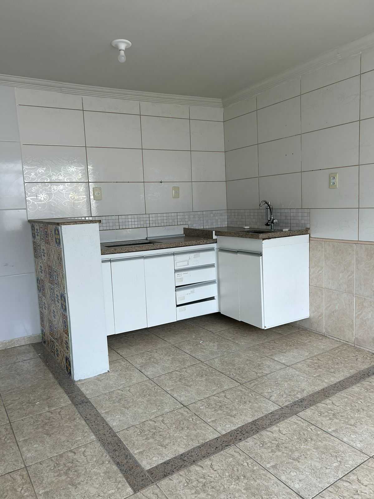 Casa à venda com 5 quartos, 220m² - Foto 10