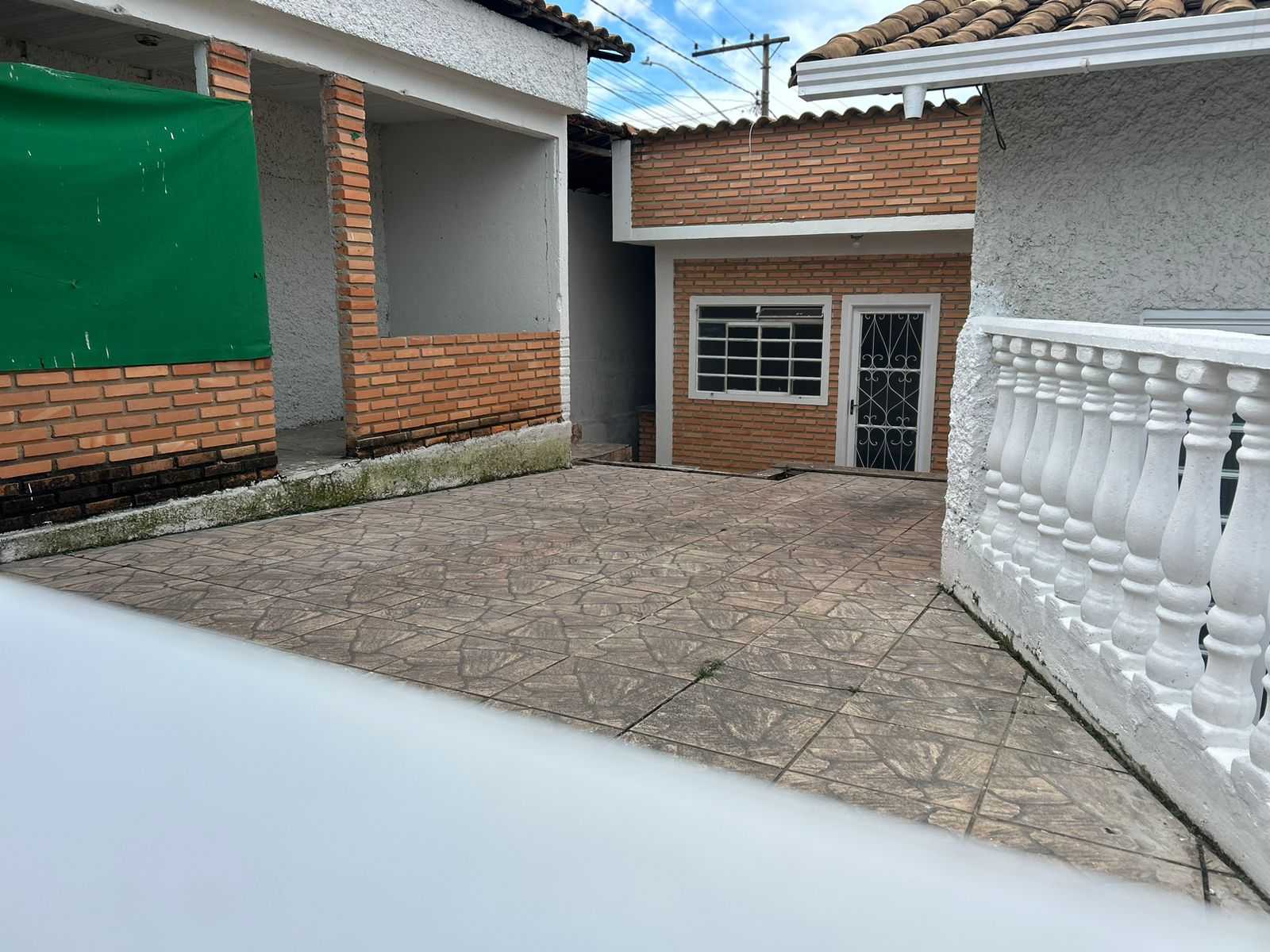 Casa à venda com 5 quartos, 220m² - Foto 5