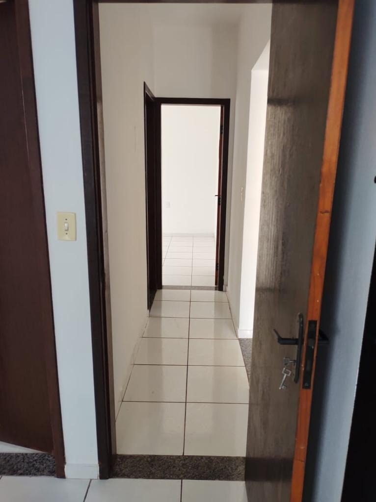 Casa à venda com 2 quartos, 90m² - Foto 8