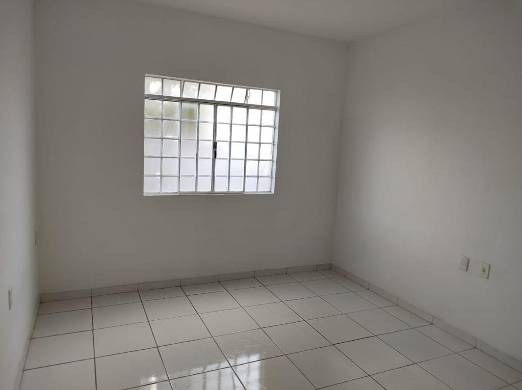 Casa à venda com 2 quartos, 90m² - Foto 5