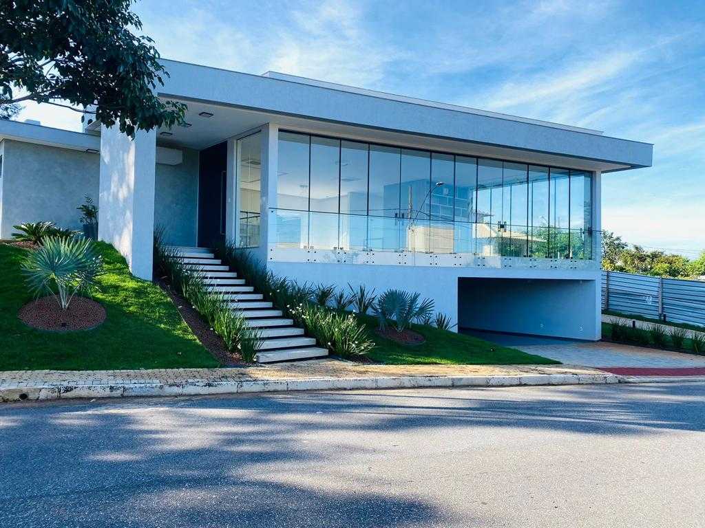 Casa de Condomínio à venda com 4 quartos, 530m² - Foto 2