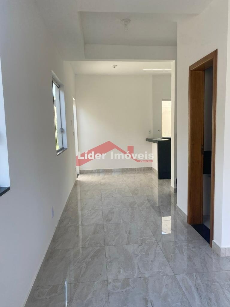 Casa para alugar com 3 quartos, 90m² - Foto 2