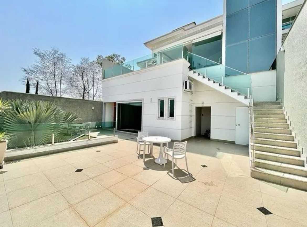 Casa de Condomínio à venda com 4 quartos, 312m² - Foto 1