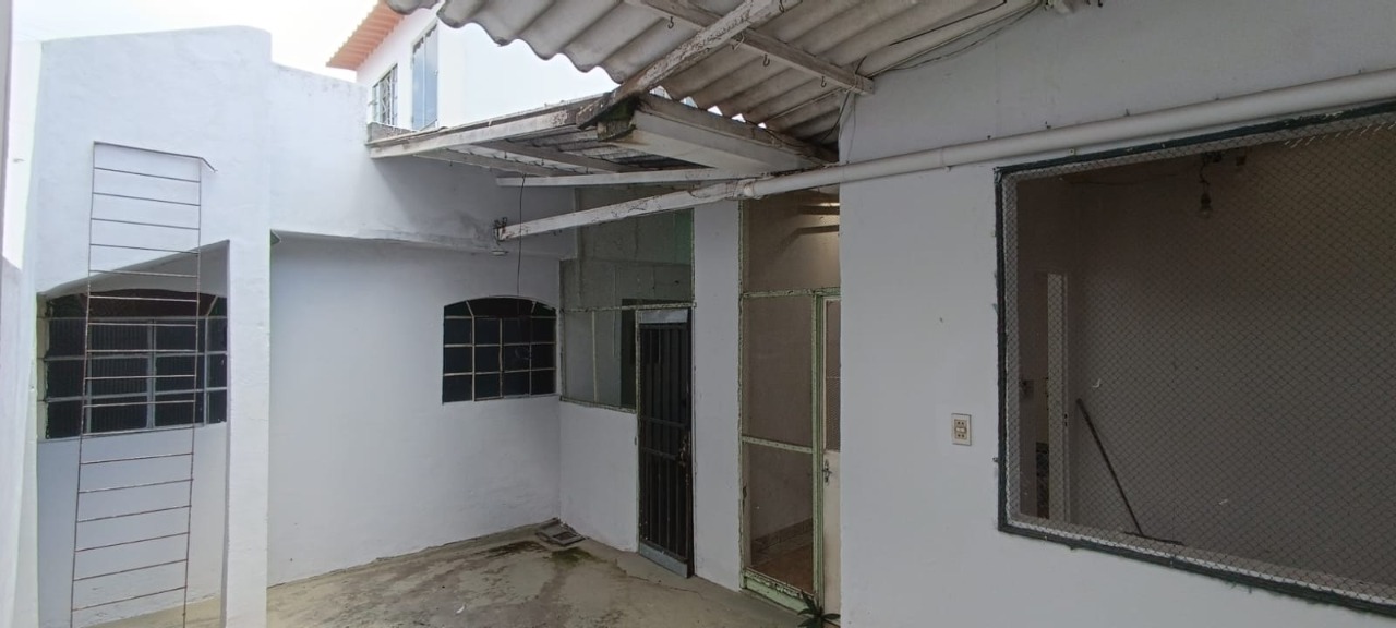 Casa à venda com 3 quartos, 220m² - Foto 22