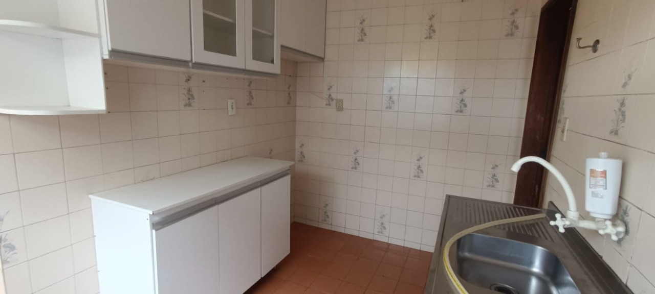 Casa à venda com 3 quartos, 220m² - Foto 14