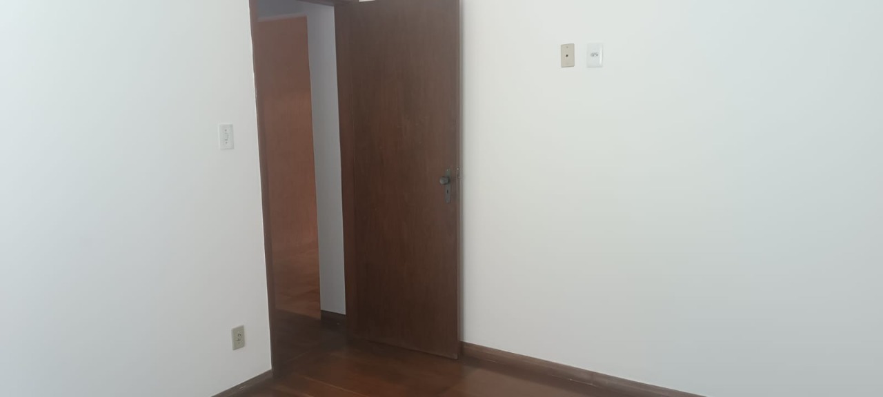 Casa à venda com 3 quartos, 220m² - Foto 18