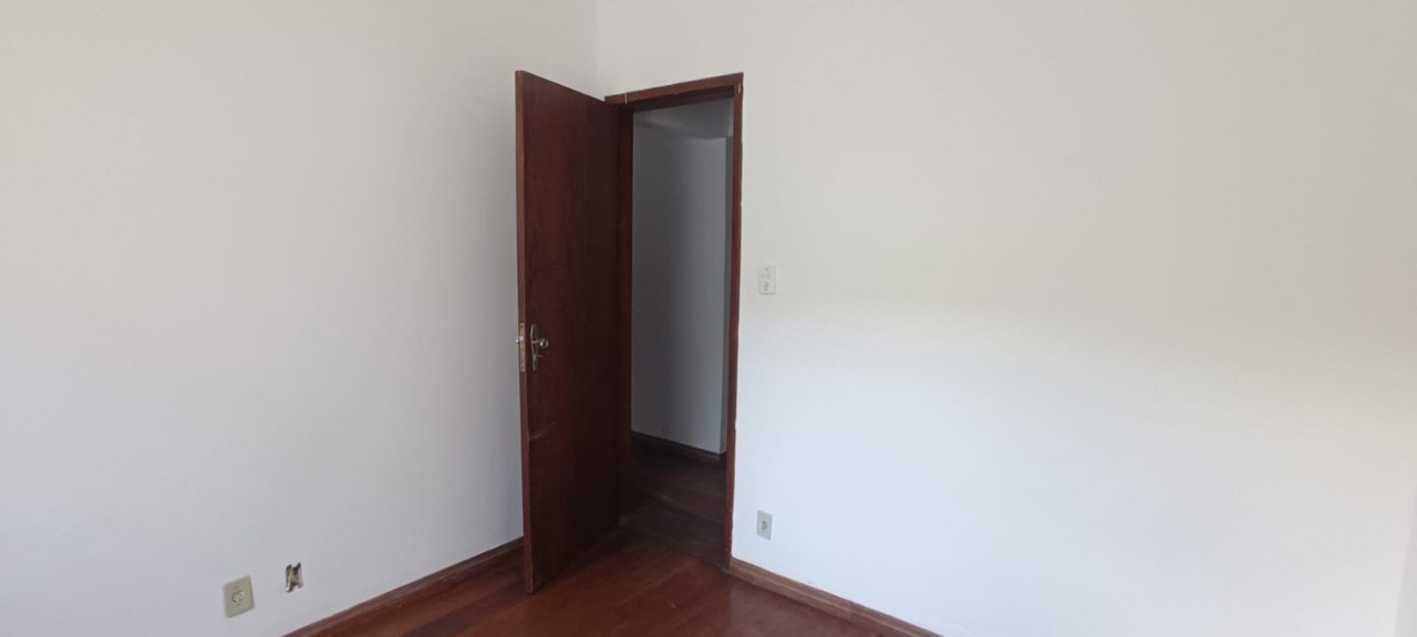 Casa à venda com 3 quartos, 220m² - Foto 6