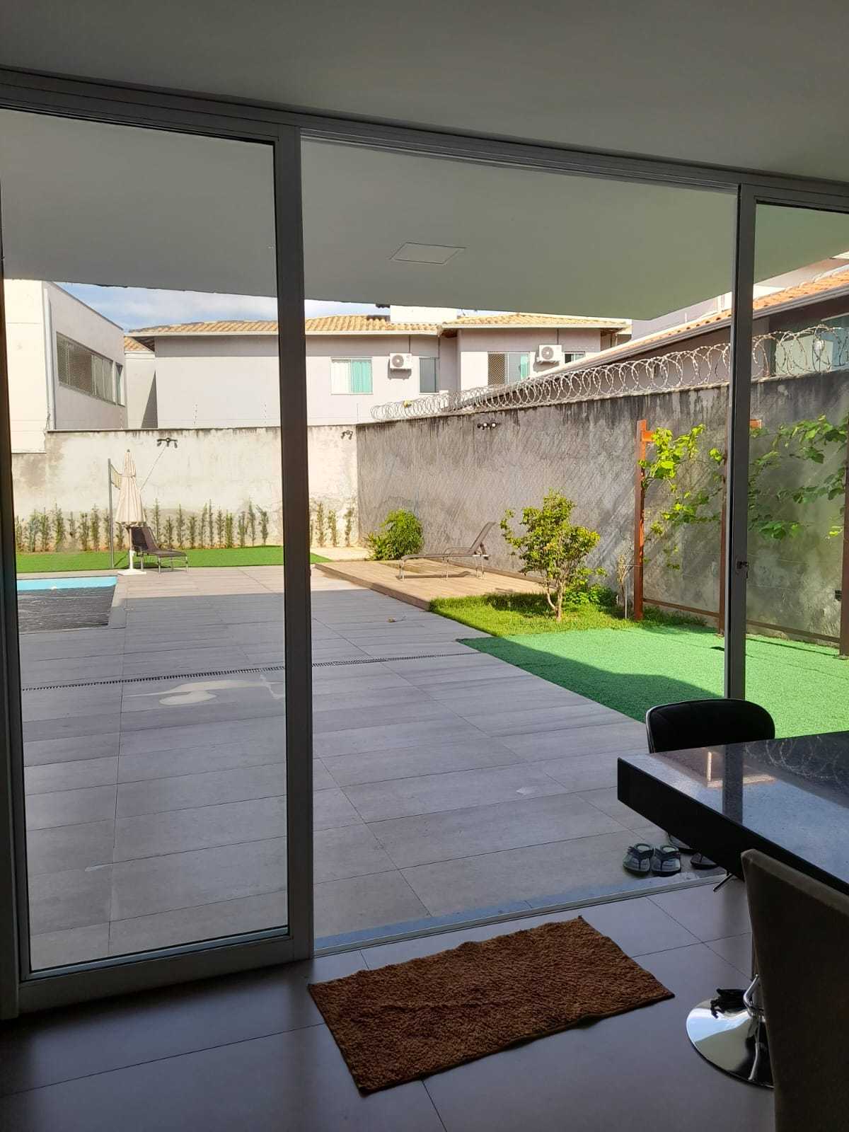 Casa à venda com 4 quartos, 300m² - Foto 15