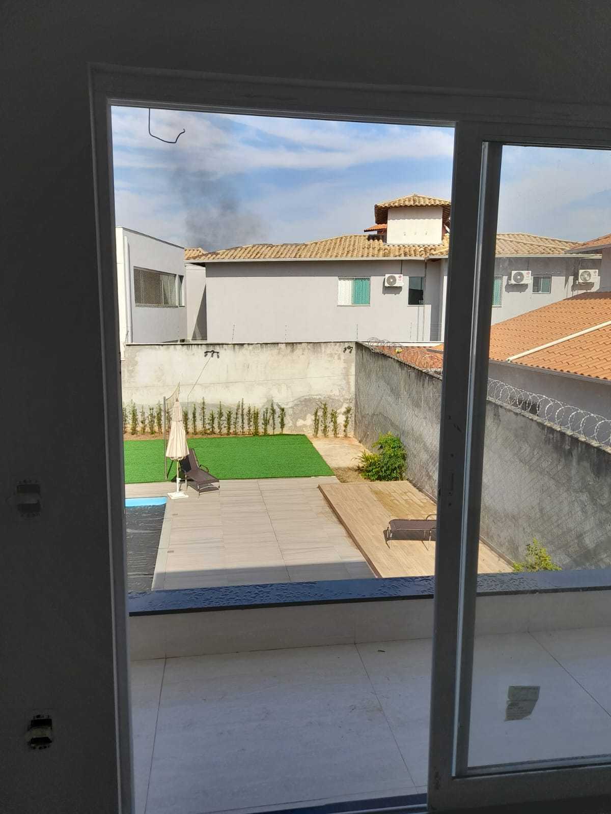 Casa à venda com 4 quartos, 300m² - Foto 5