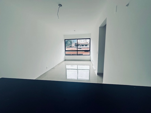 Apartamento à venda com 2 quartos, 61m² - Foto 5