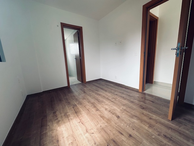 Apartamento à venda com 2 quartos, 61m² - Foto 7