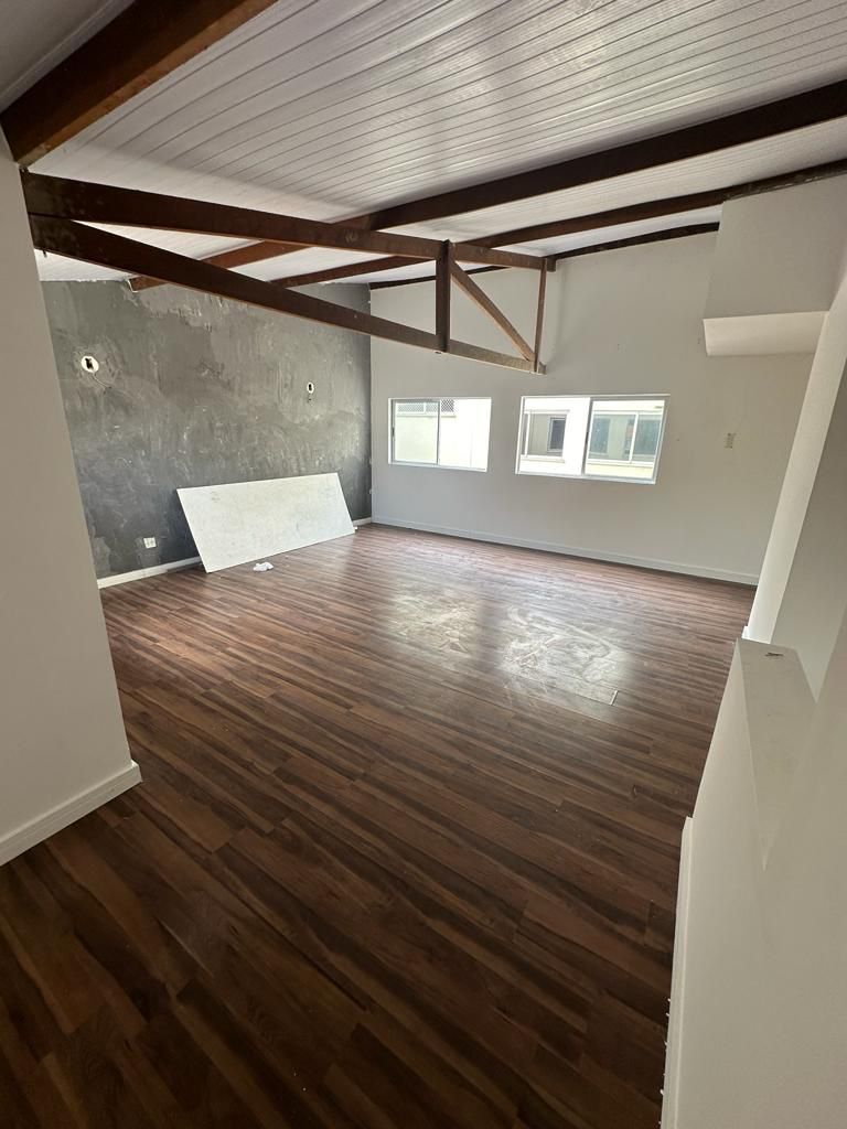 Apartamento para alugar com 2 quartos, 105m² - Foto 2