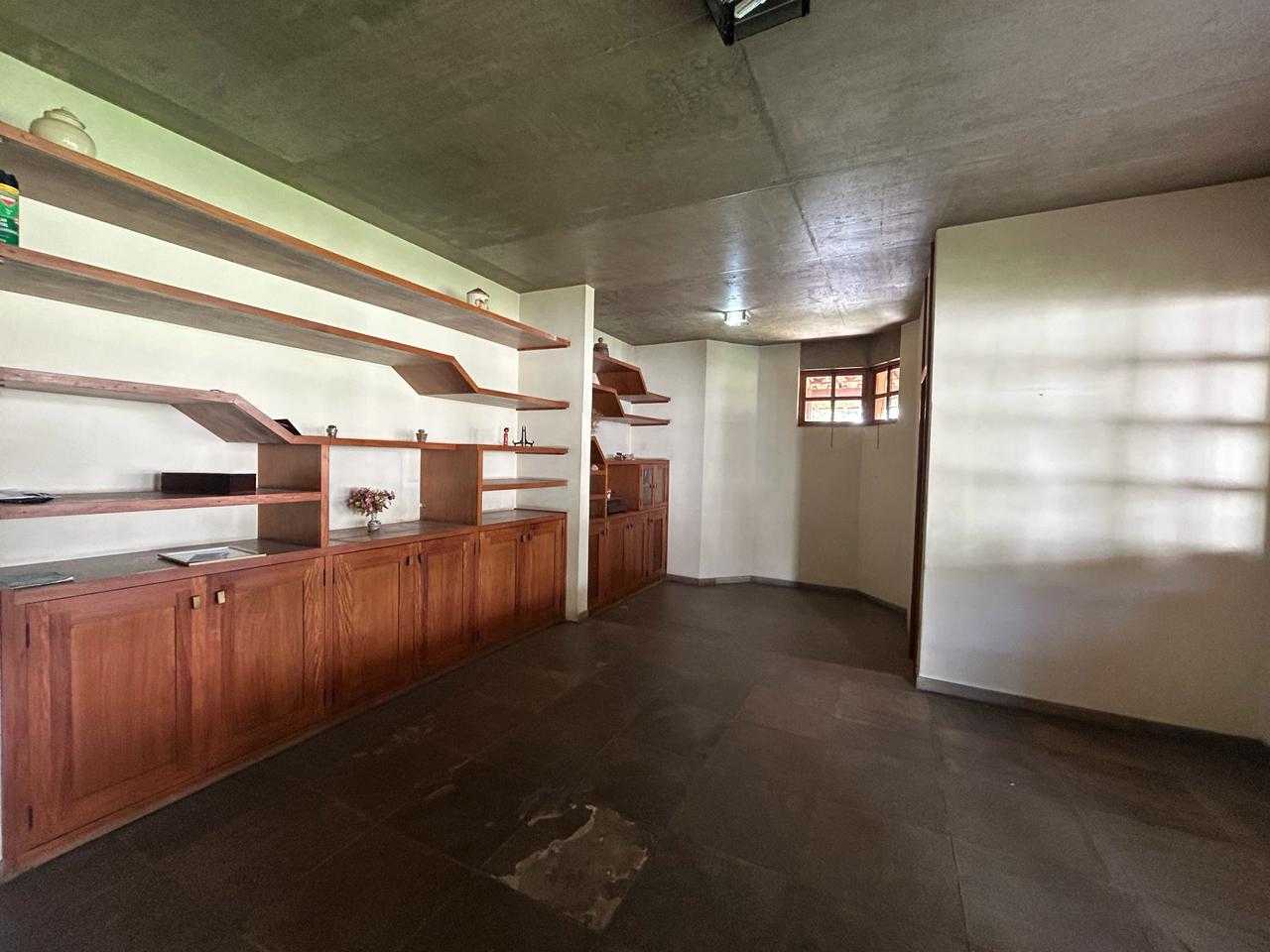 Casa à venda com 4 quartos, 440m² - Foto 11