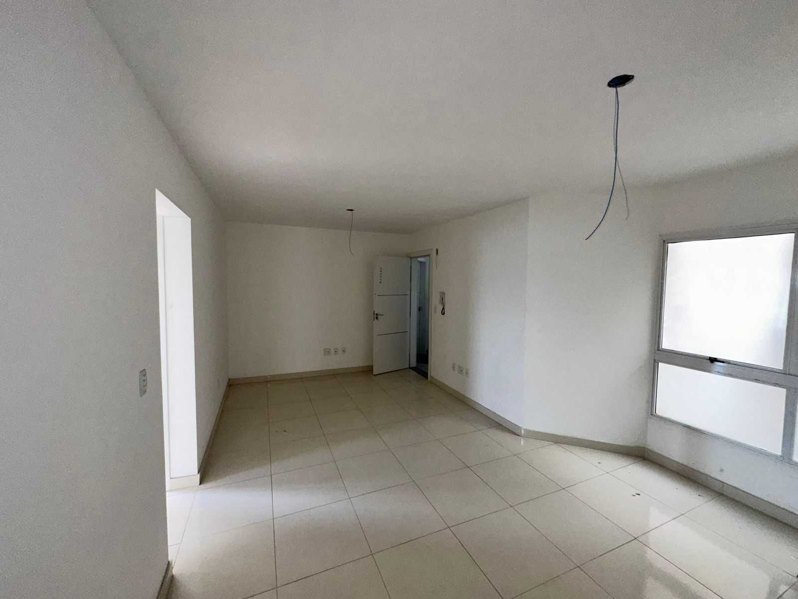 Apartamento à venda com 2 quartos, 68m² - Foto 2