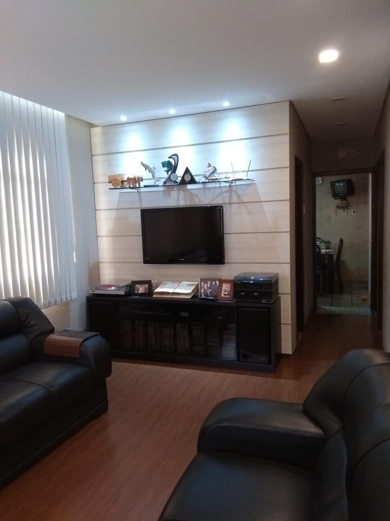 Casa à venda com 3 quartos, 360m² - Foto 3