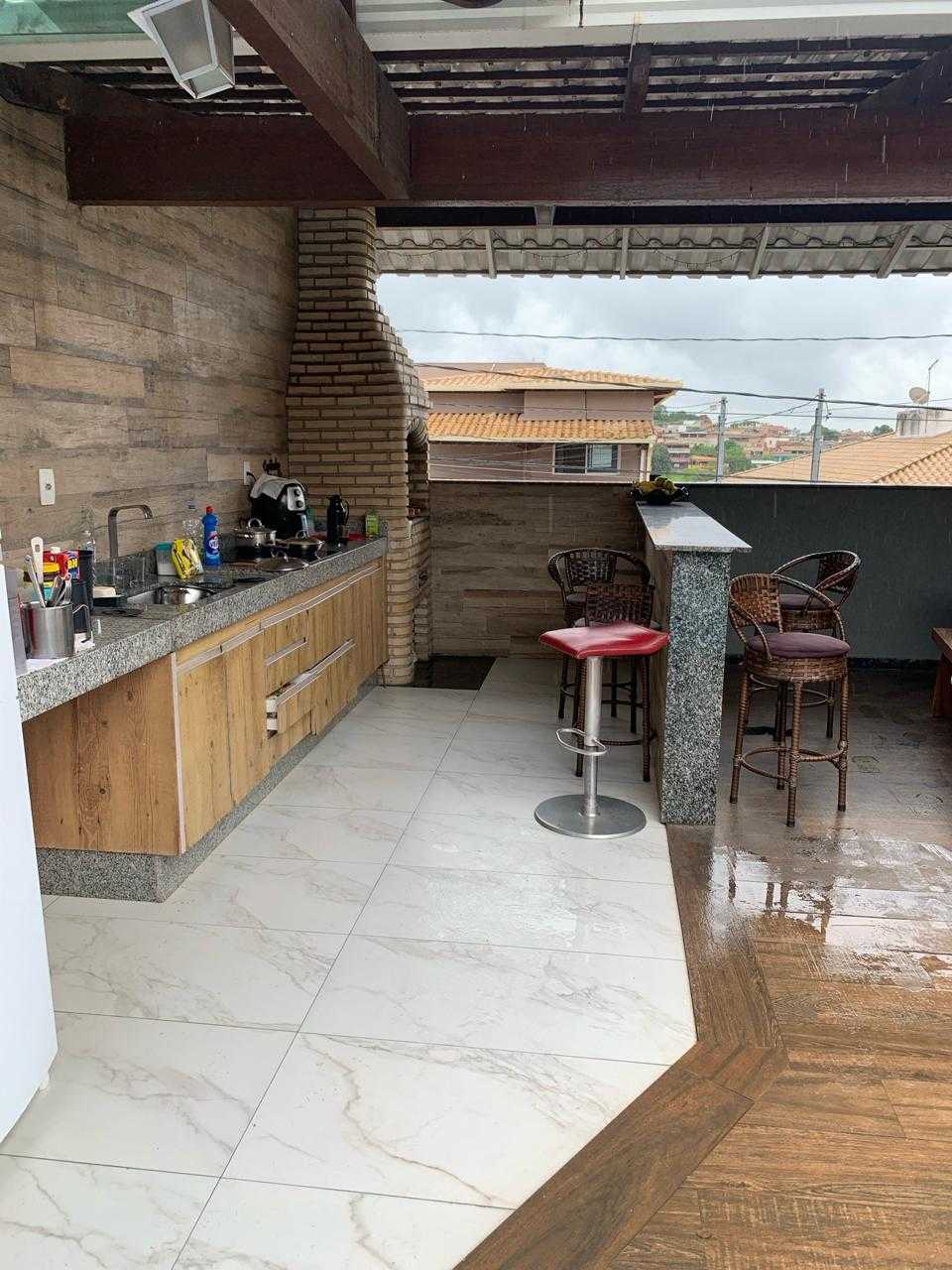 Casa à venda com 3 quartos, 220m² - Foto 3