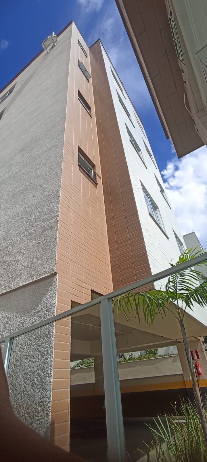 Apartamento à venda com 2 quartos, 58m² - Foto 1