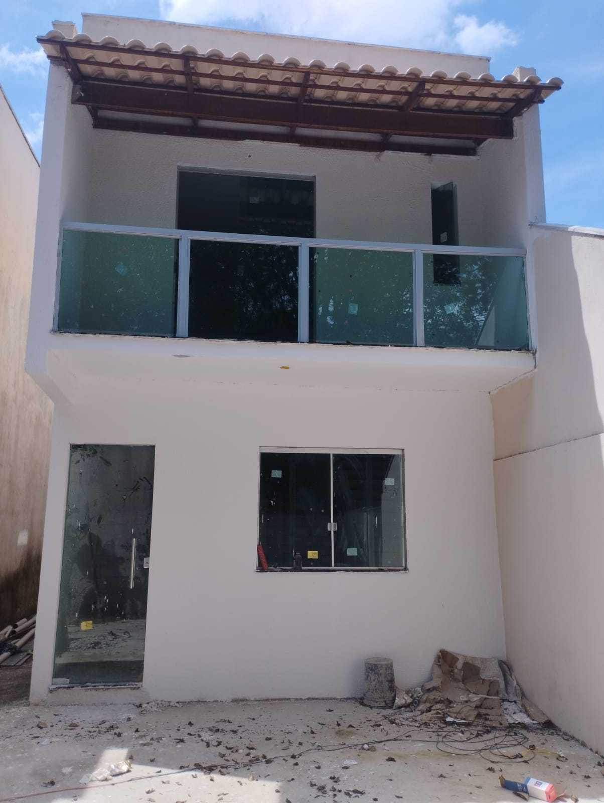 Casa à venda com 3 quartos, 100m² - Foto 1