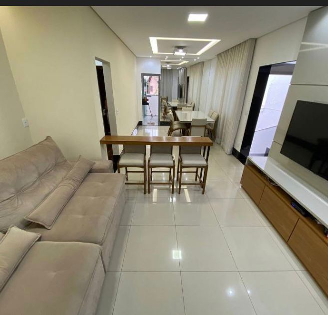 Casa à venda com 4 quartos, 162m² - Foto 3